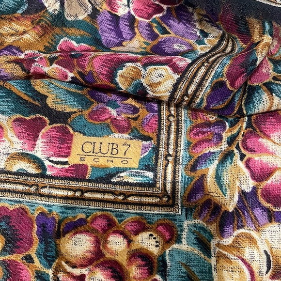 Vintage Silk Twill scarf by Echo. - Picture 3 of 3